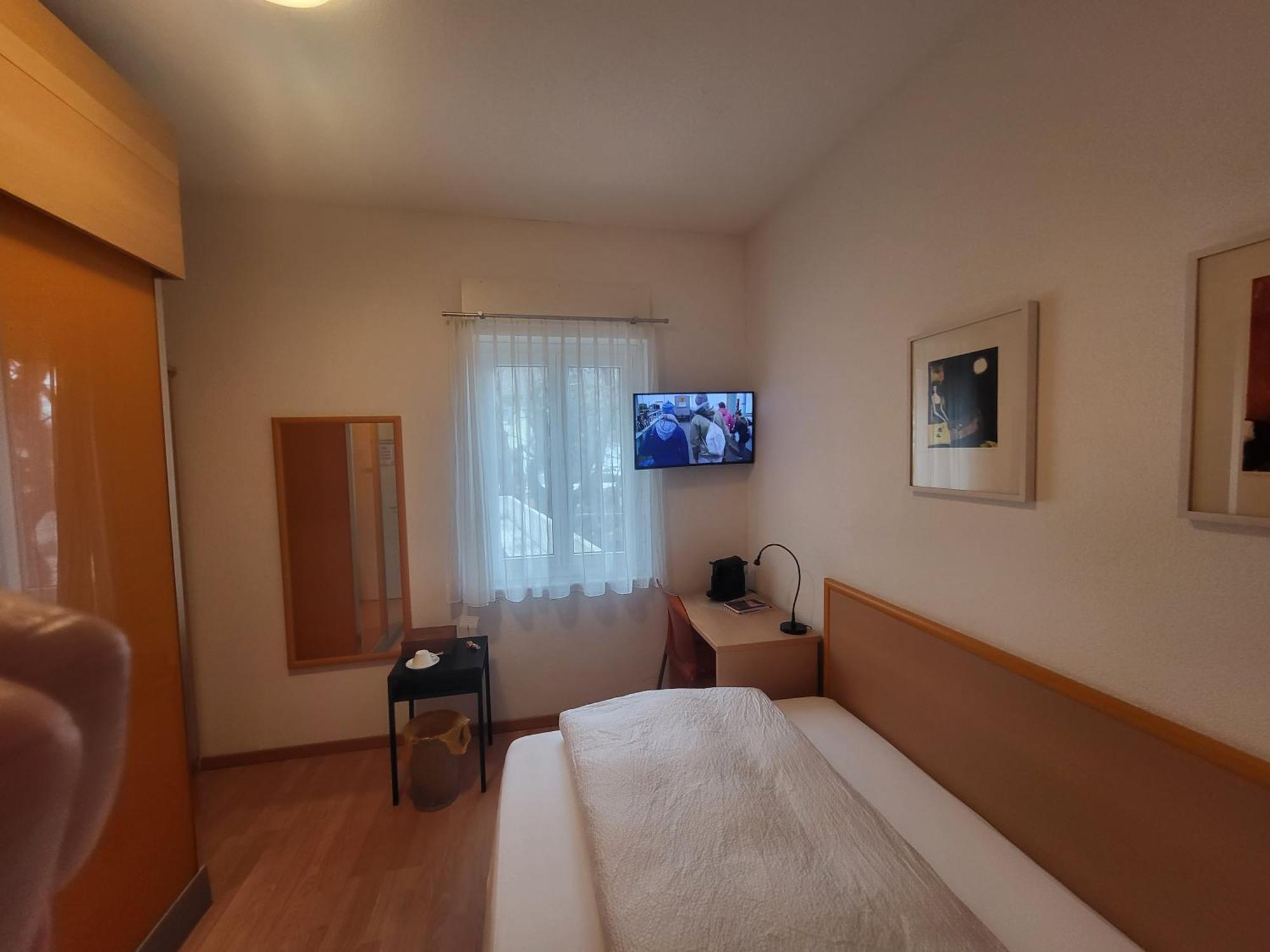 Hotel-Restaurant Eyholz Visp Oda fotoğraf